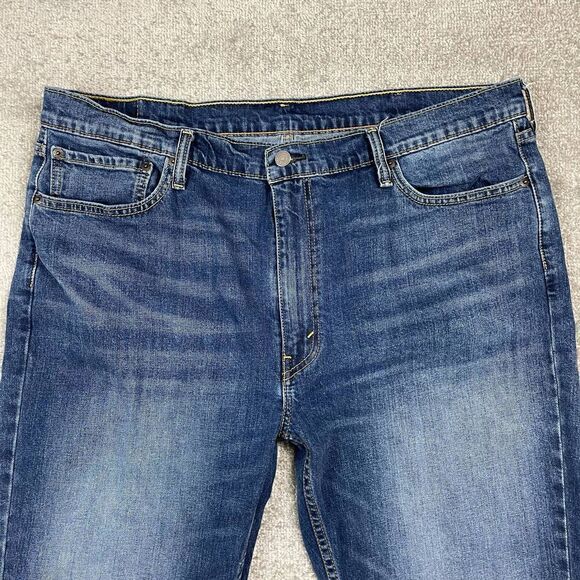 Levi's 514 Jeans Mens Size 42 X 32 Blue Straight Leg Fit Medium Wash Denim - Picture 3 of 6